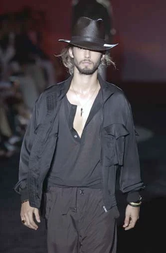 Look 16